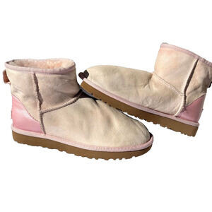 WOMENS SIZE 8 SEASHELL PINK UGG CLASSIC MINI II METALLIC SUEDE BOOTS 1019029